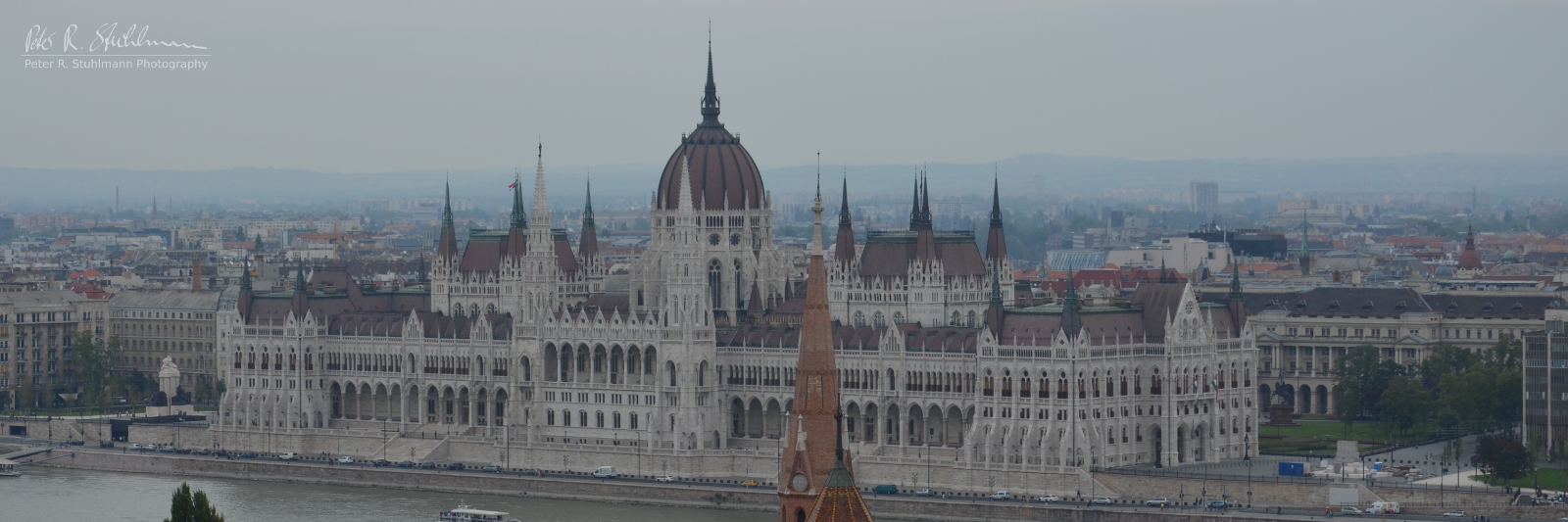 Ungarisches Parlamentsgebäude an der Donau, Budapest, Ungarn